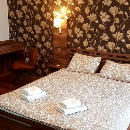 Uki-Modern Apartment With Parking Novi Sad Bagian luar foto