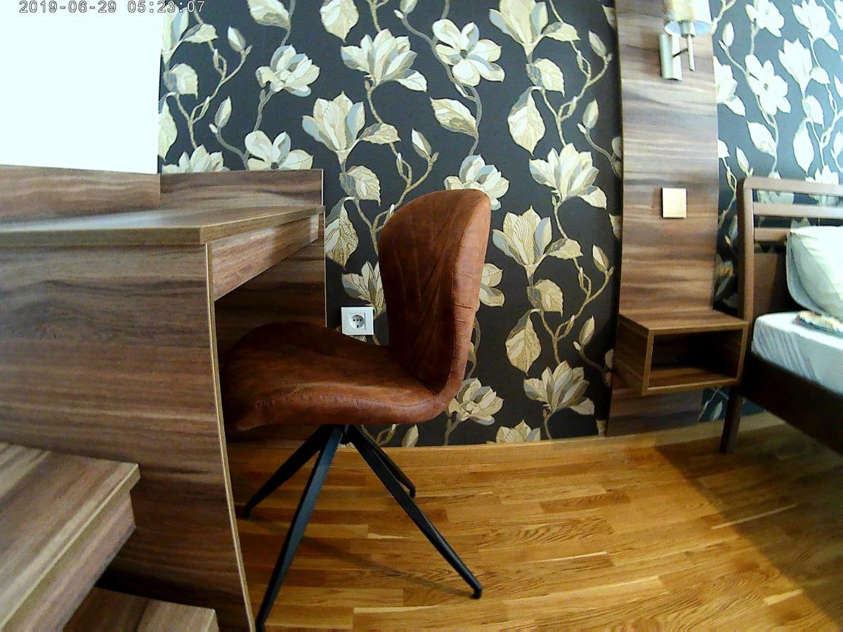 Uki-Modern Apartment With Parking Novi Sad Bagian luar foto
