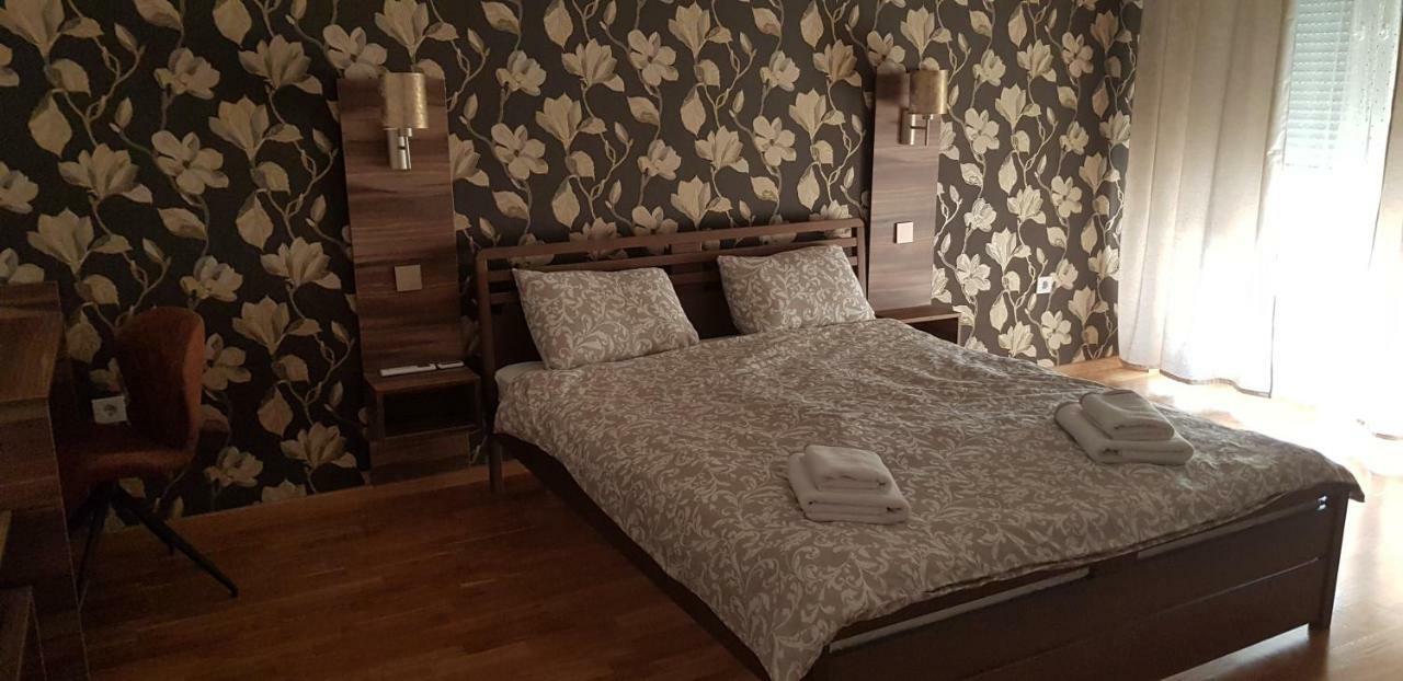 Uki-Modern Apartment With Parking Novi Sad Bagian luar foto