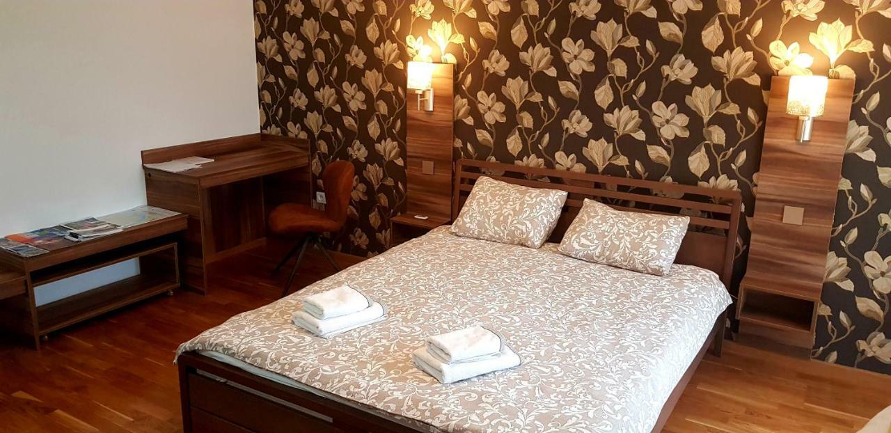 Uki-Modern Apartment With Parking Novi Sad Bagian luar foto