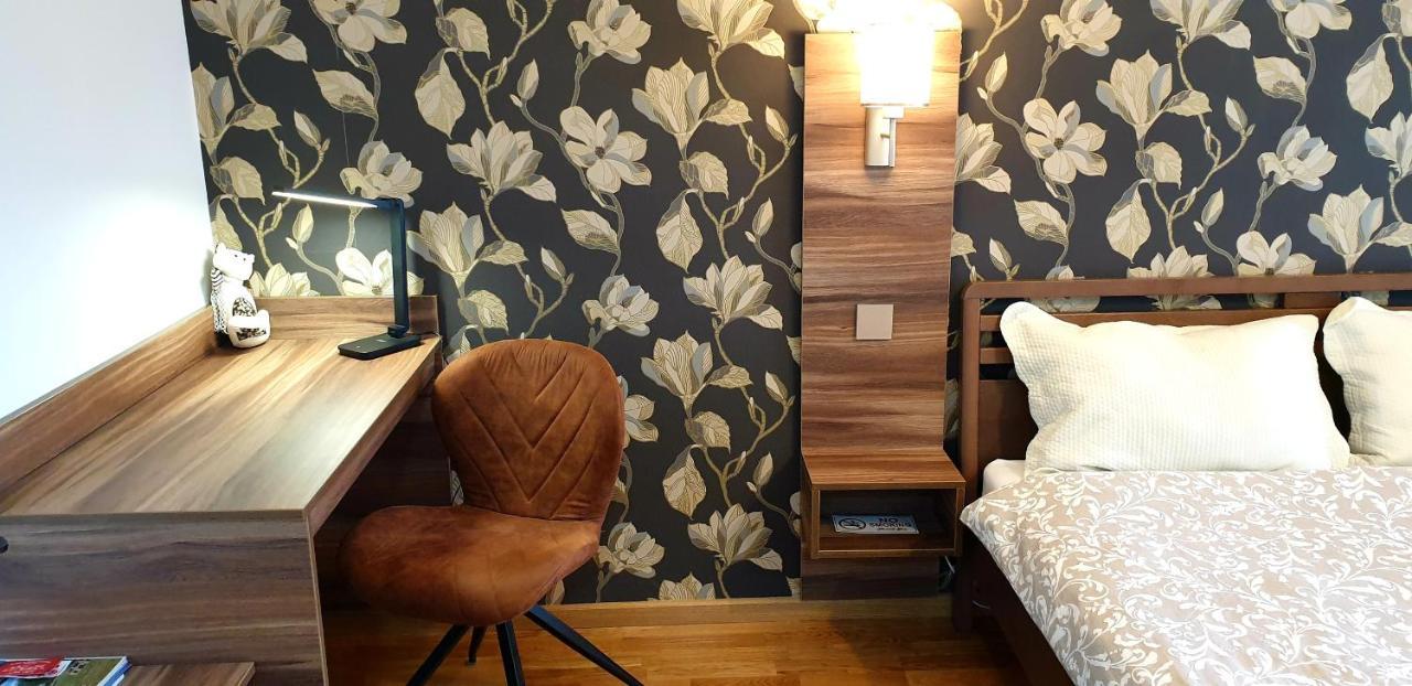 Uki-Modern Apartment With Parking Novi Sad Bagian luar foto